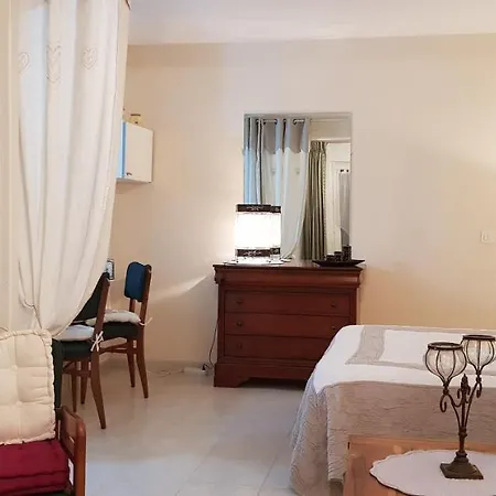Studio Rue Sylvia Montfort 아파트 사흘라 라 카네다